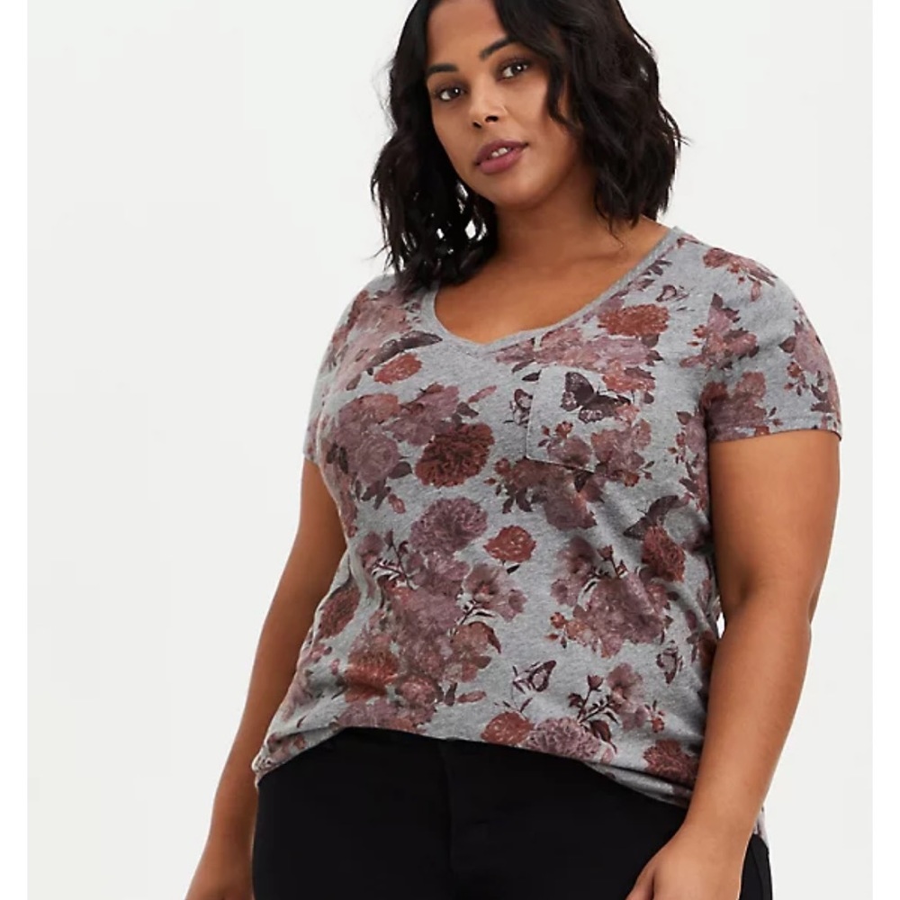 Torrid V Neck Tee Size 00 NWT
